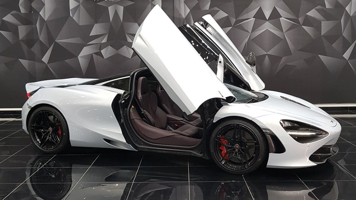 McLaren 720S - Silver Gloss wrap - img 2