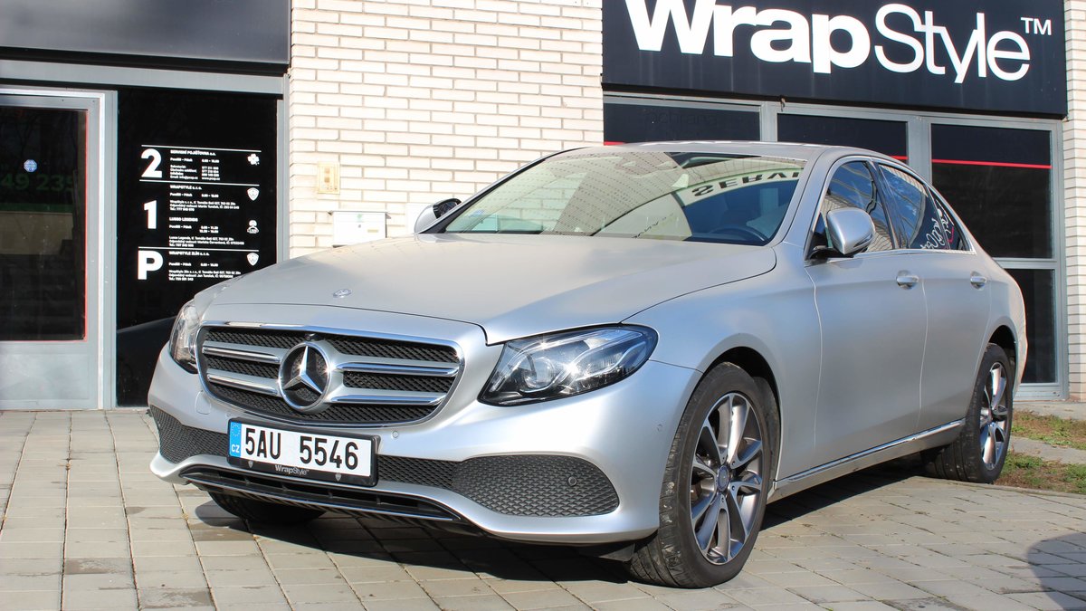 Mercedes E - Silver Satin wrap - cover