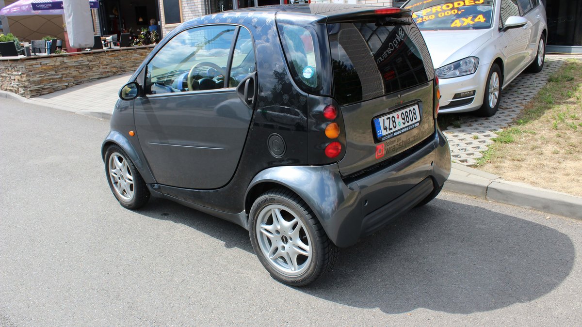 Smart ForTwo - Grey Gloss wrap - img 3
