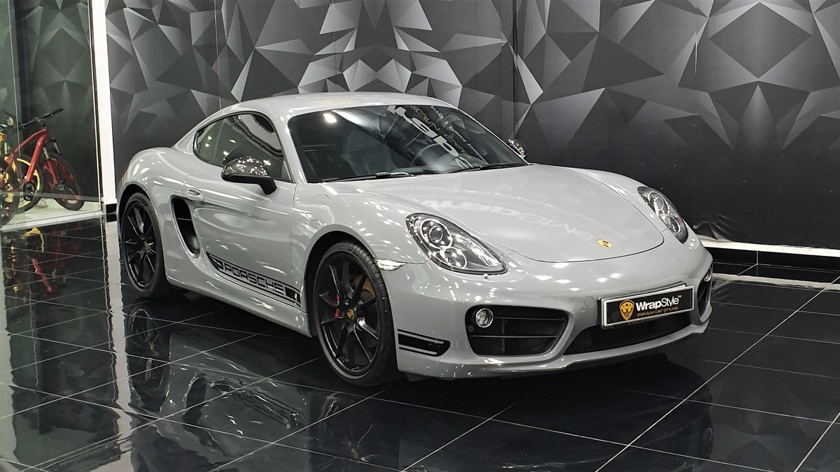 Porsche 718 - Grey Gloss wrap - cover