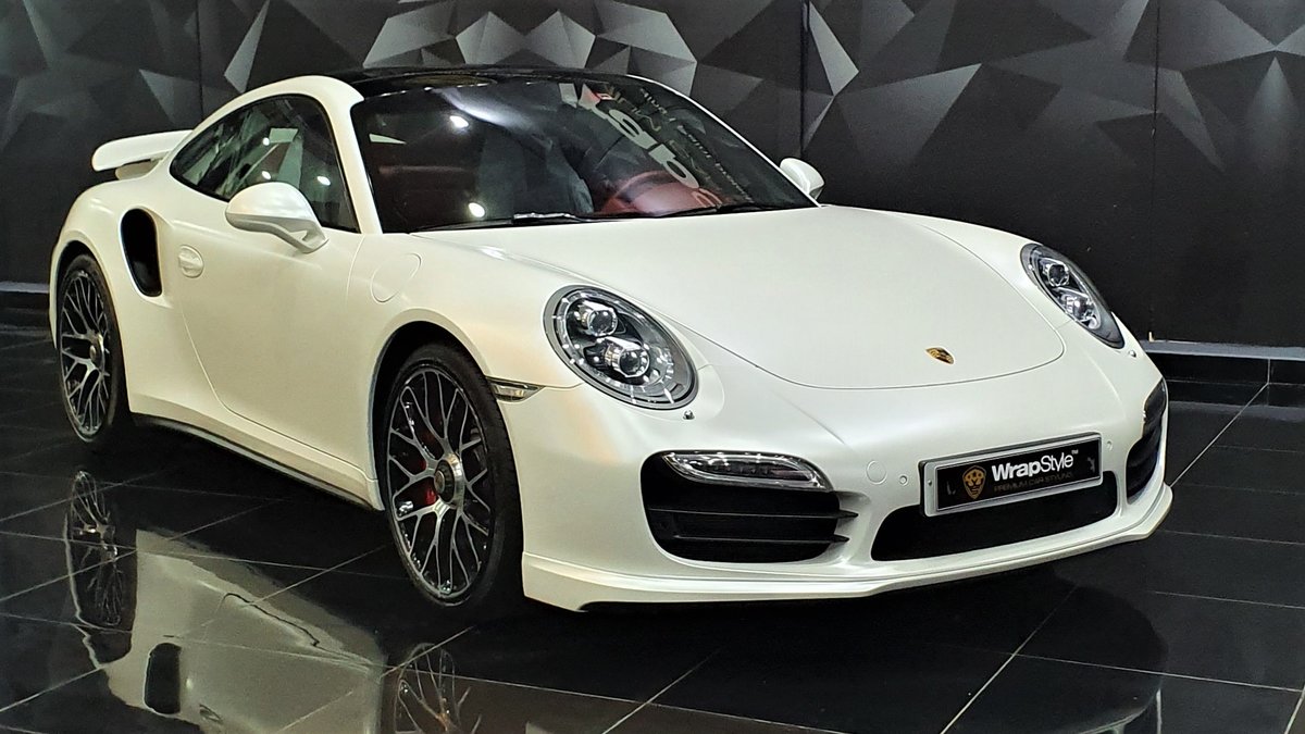 Porsche 911 - White Satin wrap - cover