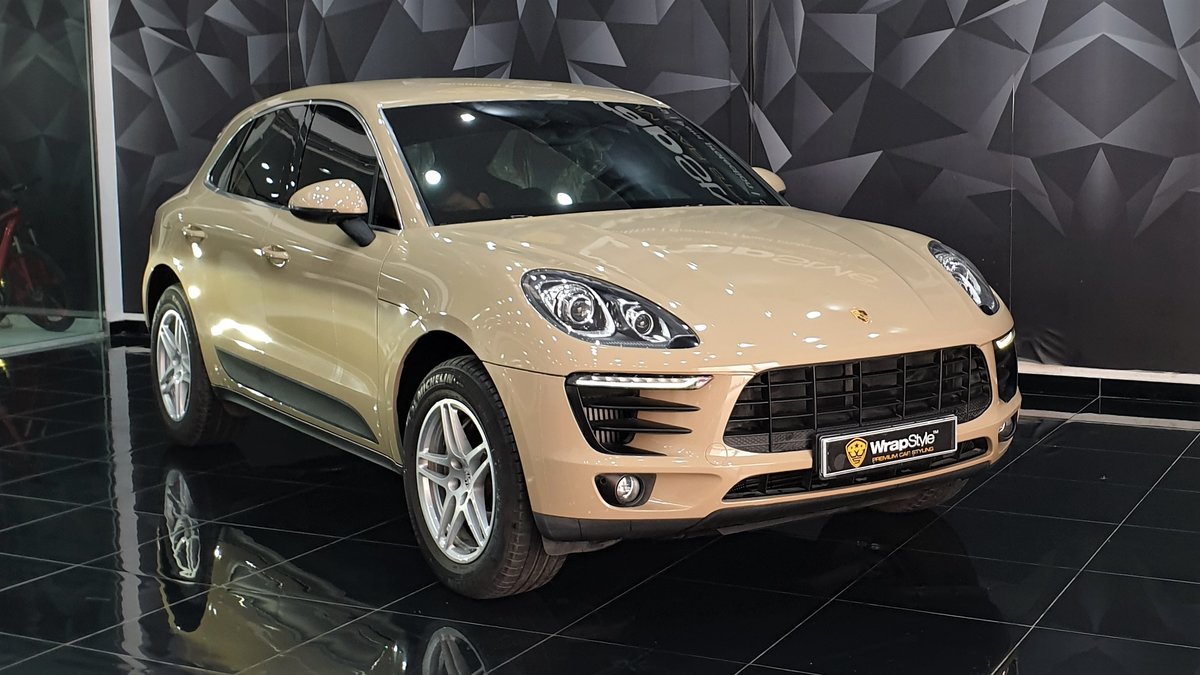 Porsche Macan - Beige Gloss wrap - cover