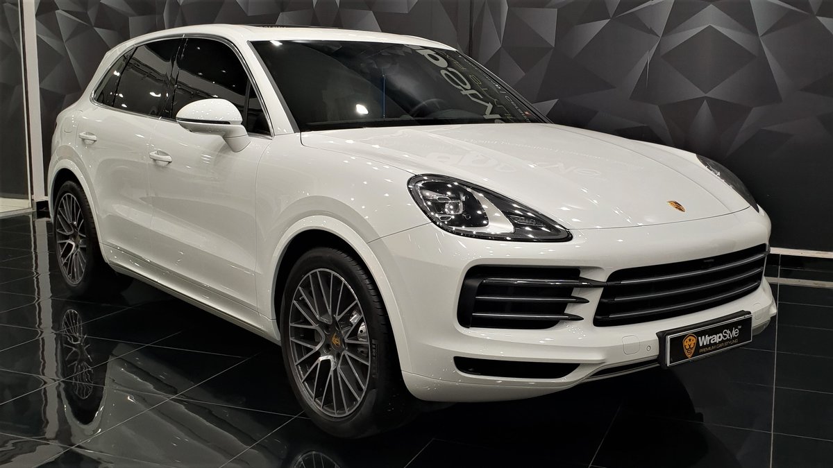 Porsche Macan - White Gloss wrap - img 1
