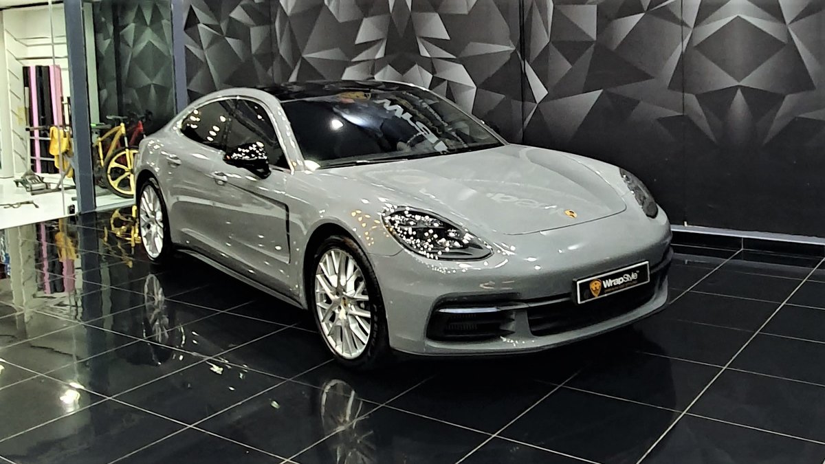 Porsche Panamera - Grey Gloss wrap - cover