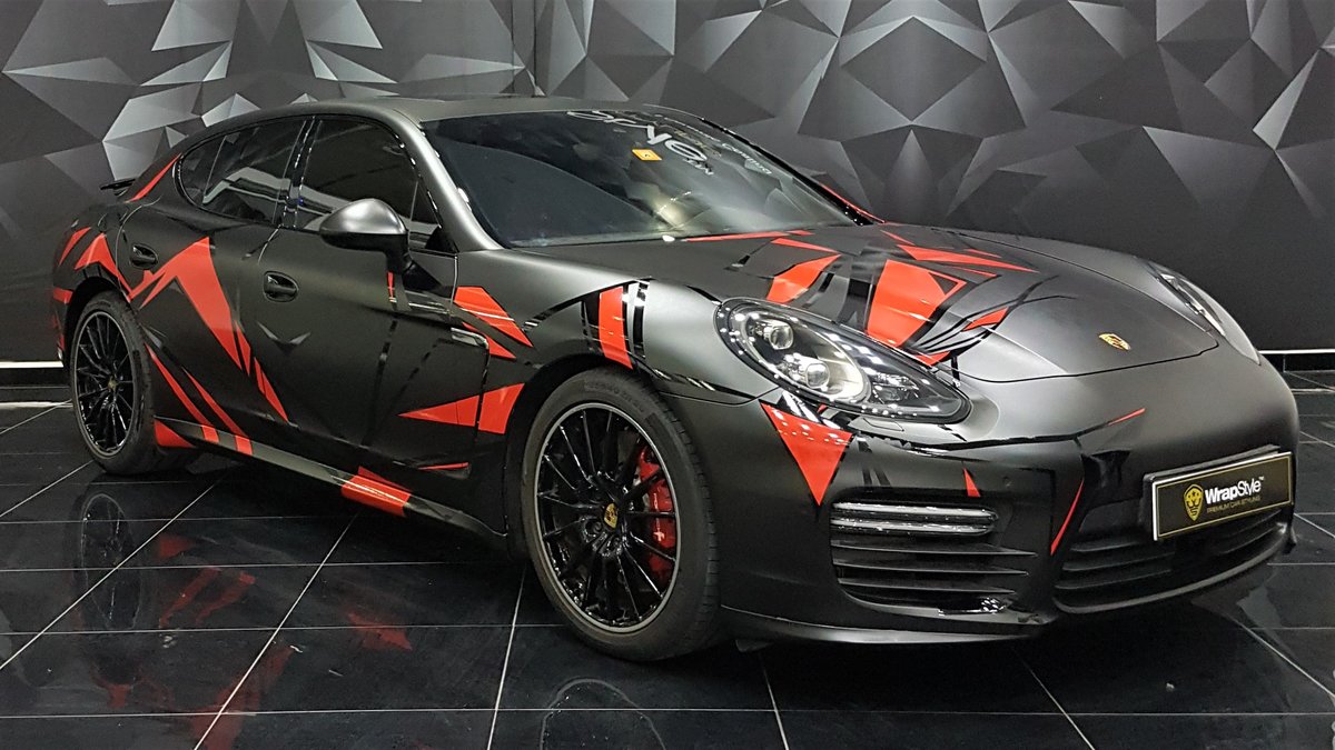 Porsche Panamera - Triangles Wrap - cover