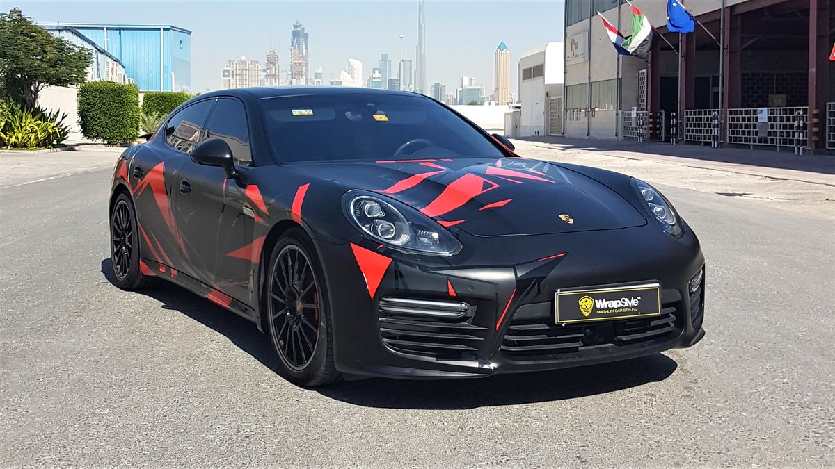 Porsche Panamera - Triangles Wrap - img 1