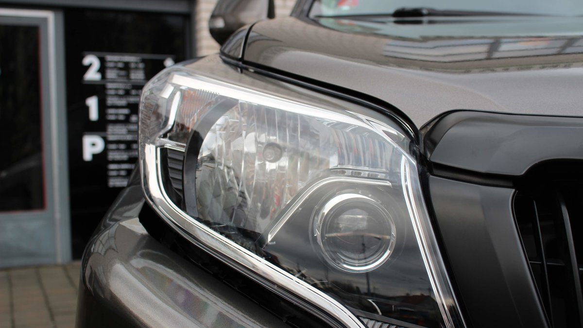 Toyota Land Cruiser AFN - Charcoal Gloss wrap - img 3