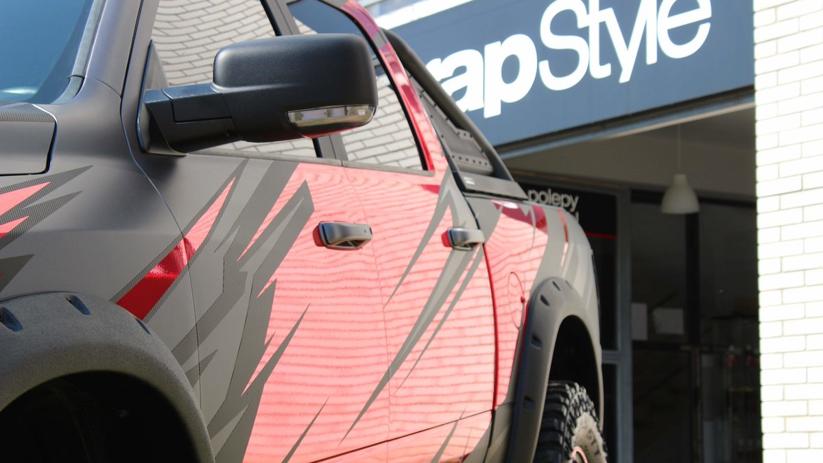 Dodge RAM - Red Chrome Wrap - img 3