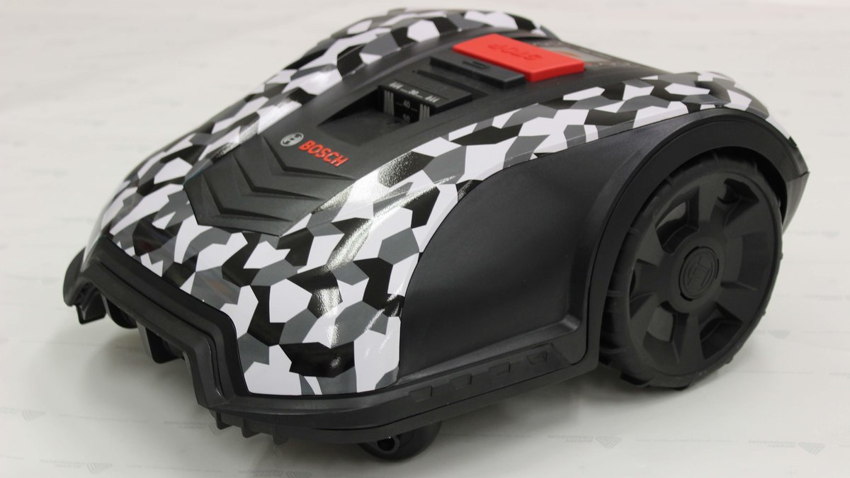 Robotic Lawn Mower - Wrapstyle design - cover