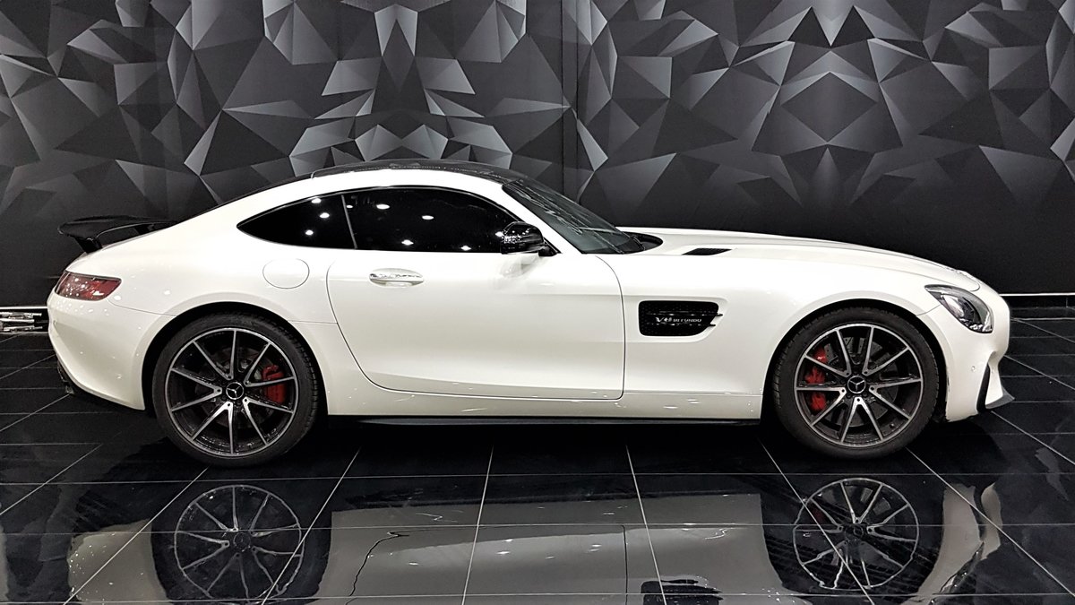 Mercedes AMG GT - White Satin wrap - img 1