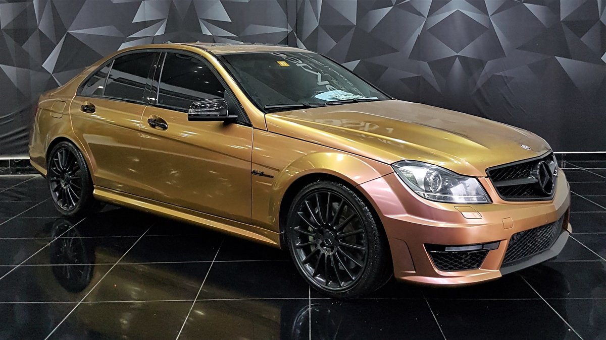 Mercedes E - Iridescent Gloss wrap - cover