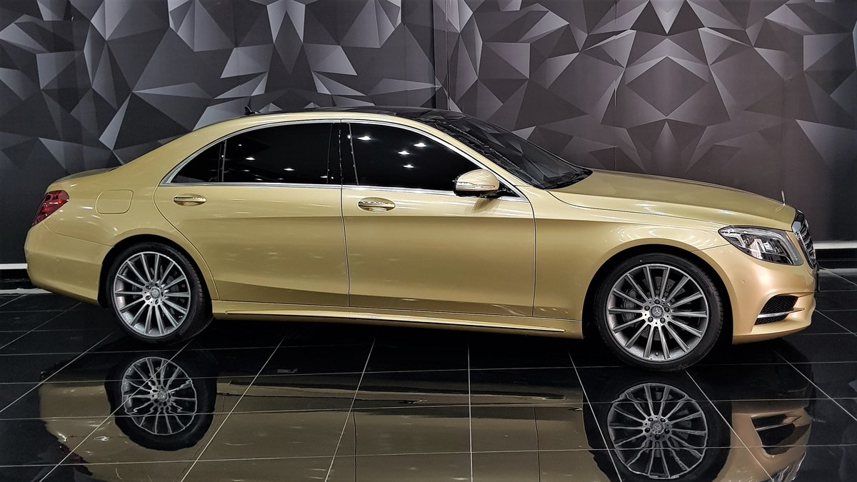 Mercedes E - Beige Gloss wrap - cover