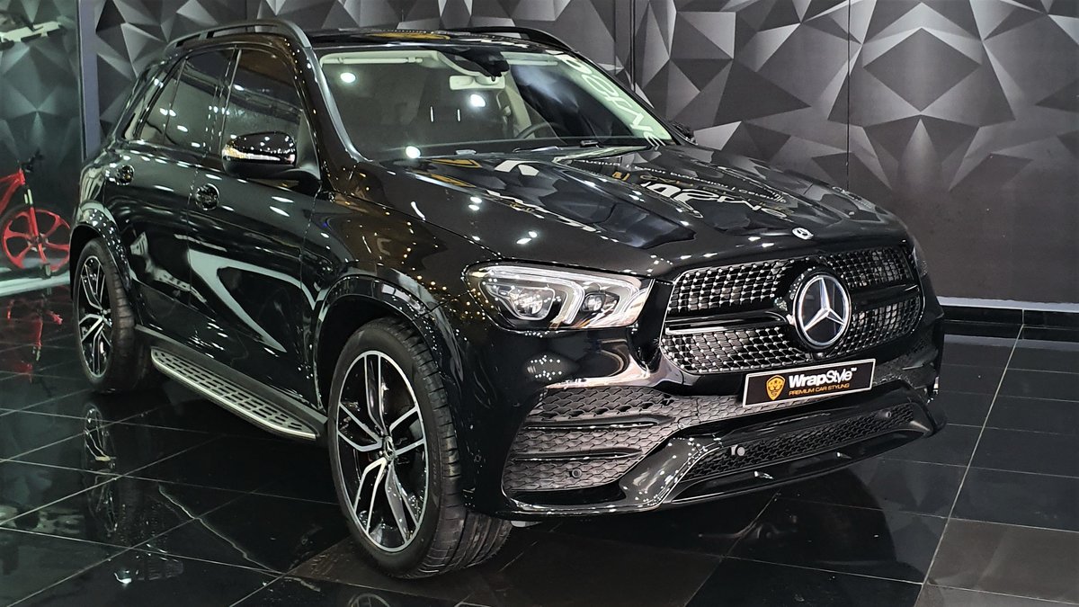 Mercedes GLA - Black Gloss wrap - cover