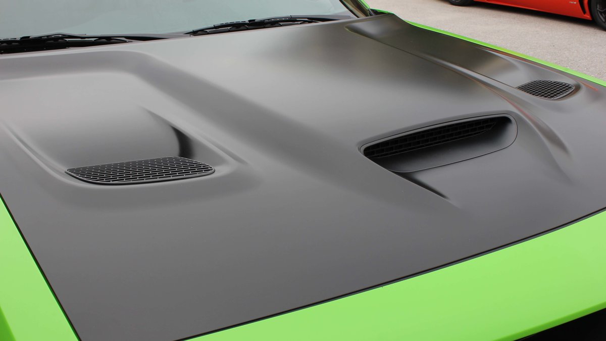 Dodge Challenger Hellcat - Green Gloss wrap - img 3