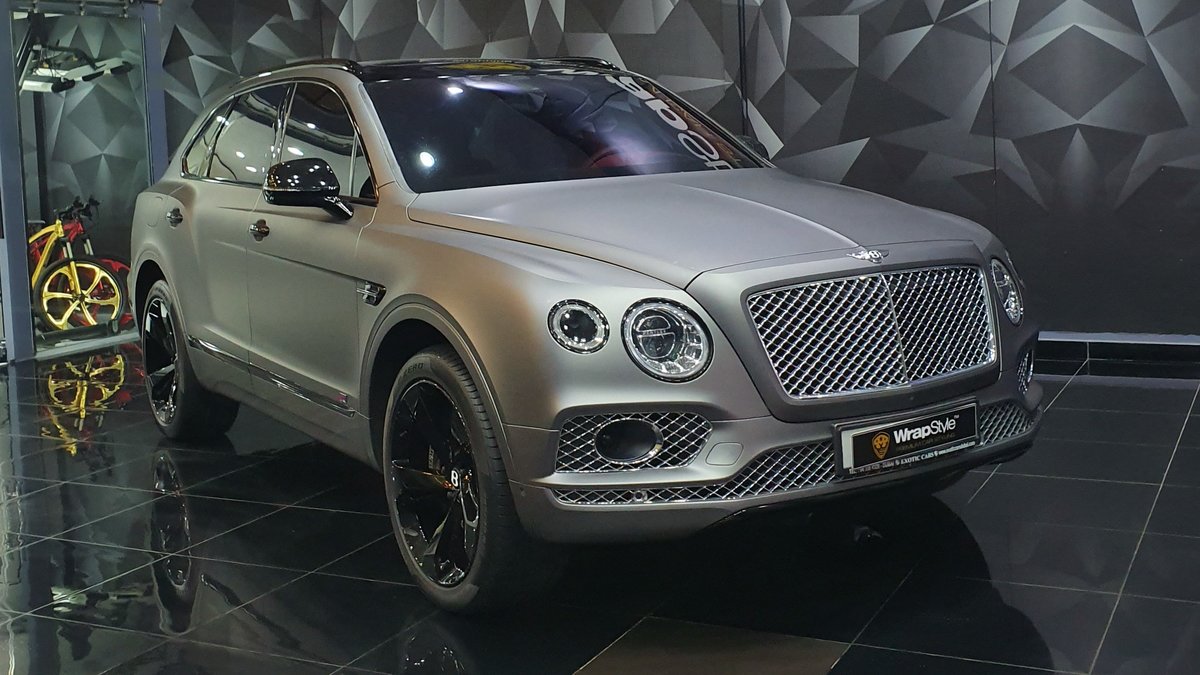 Bentley Bentayga - Grey Matt wrap - cover