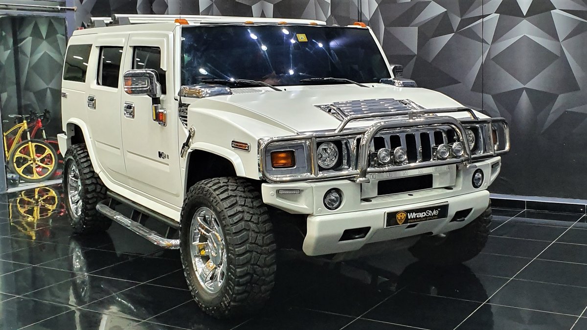 Hummer H1 - White Satin wrap - cover