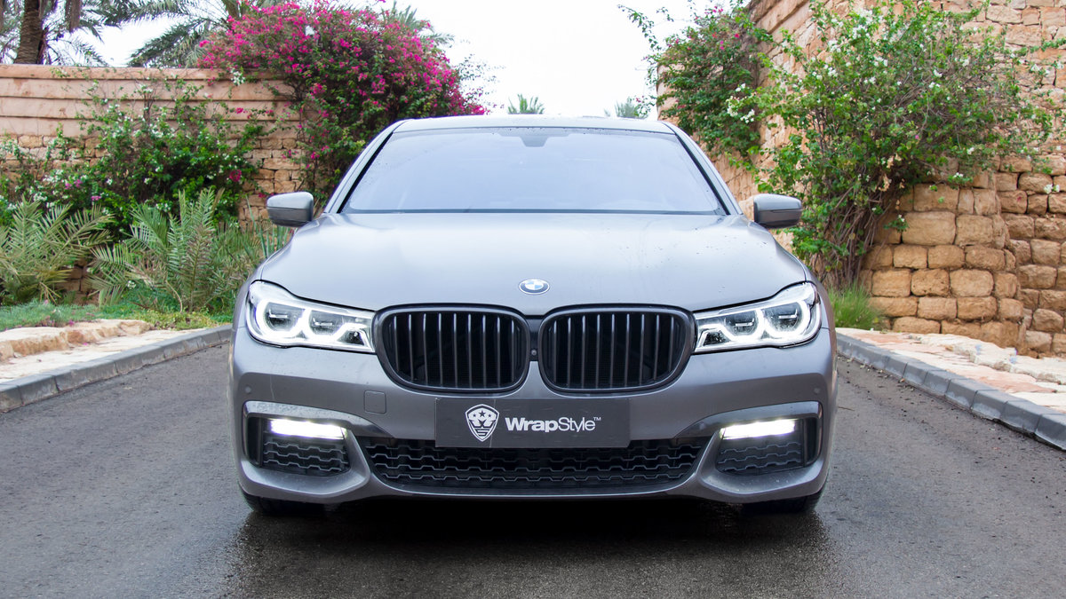 BMW 7 - Grey Satin wrap - img 1