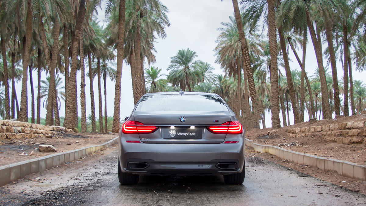 BMW 7 - Grey Satin wrap - img 3