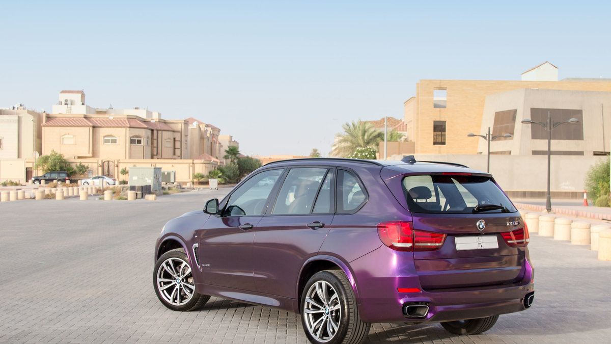 BMW X5 - Purple Gloss wrap - img 1