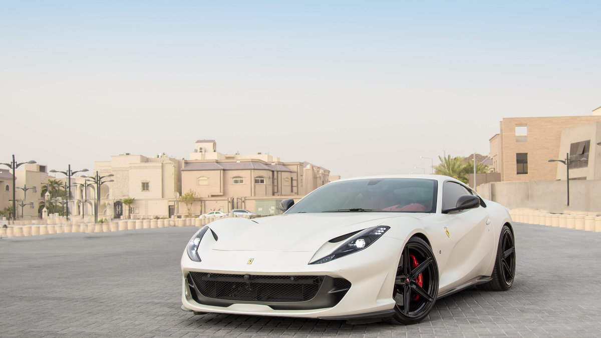 Ferrari 812 - White Matt wrap - cover
