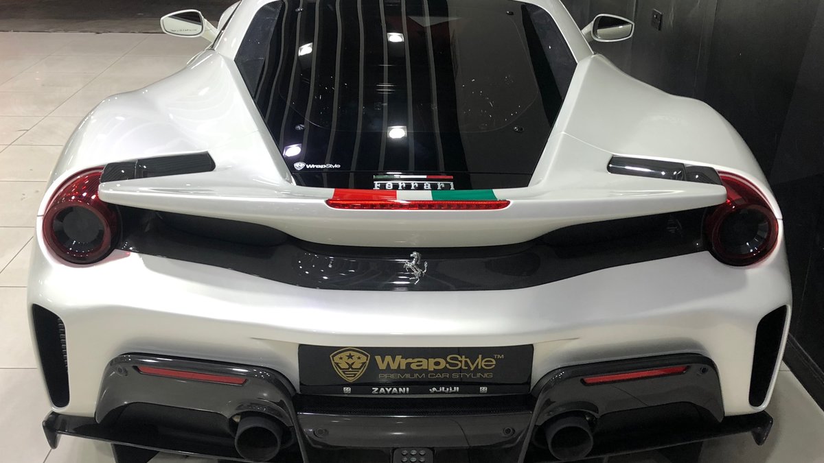 Ferrari 488 Pista - Italian Stripes design - img 2