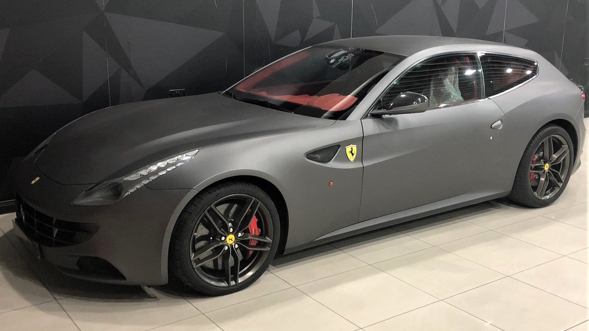 Ferrari GTC4 Lusso - Grey Matt wrap - cover