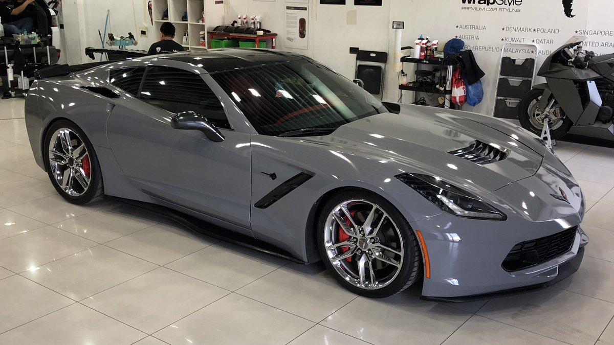 Chevrolet Corvette - Grey Gloss wrap - img 1