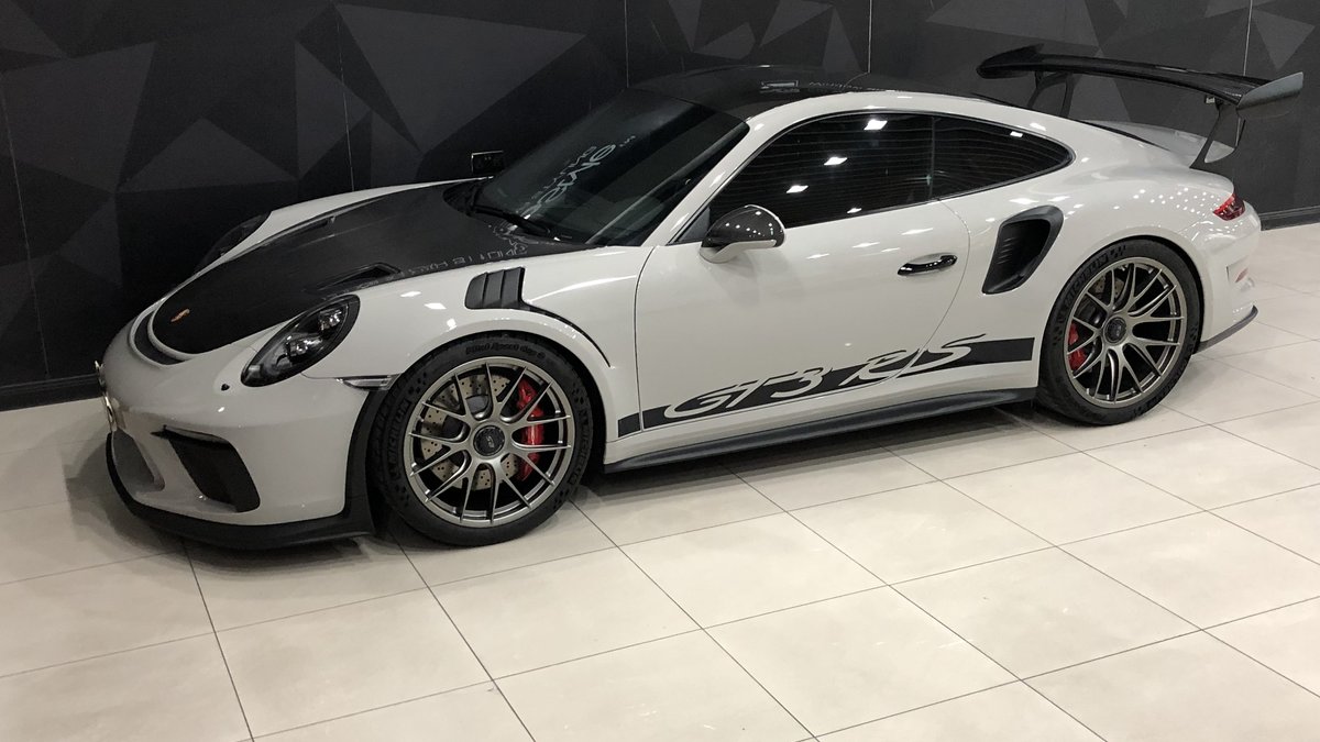 Porsche GT3 RS - Grey Gloss Wrap - img 2