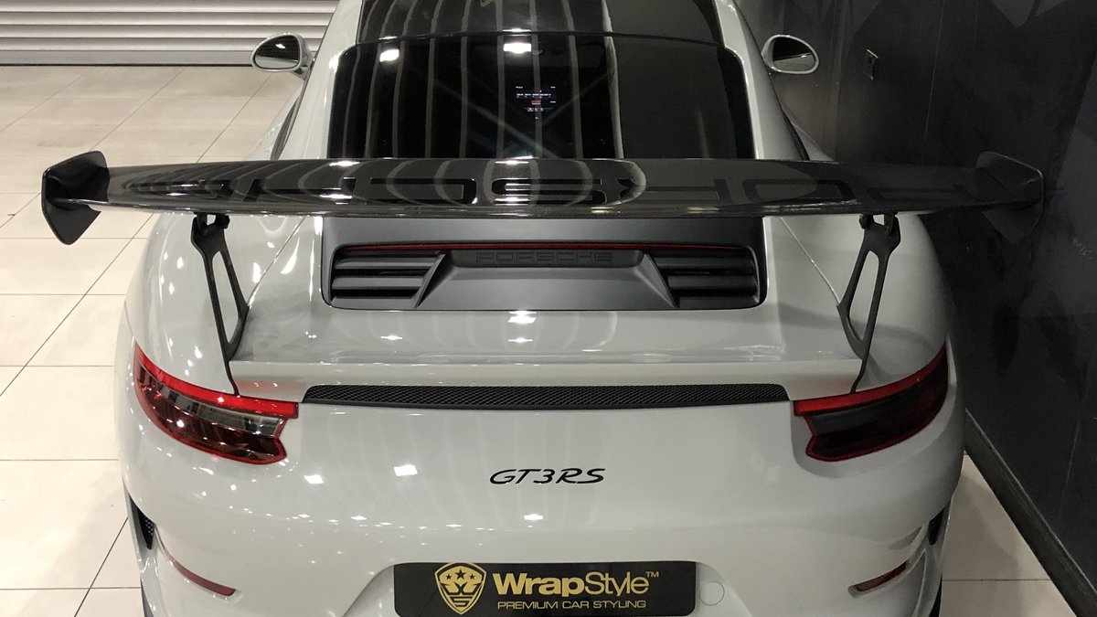Porsche GT3 RS - Grey Gloss Wrap - img 3