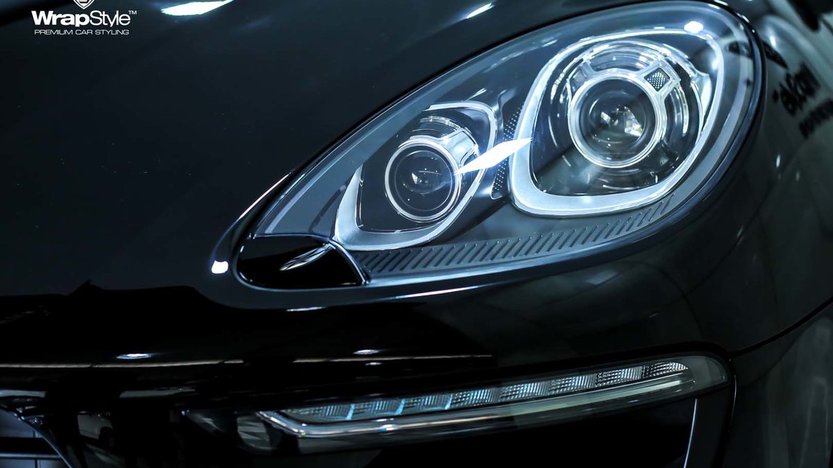 Porsche Macan - Black Gloss wrap - img 1