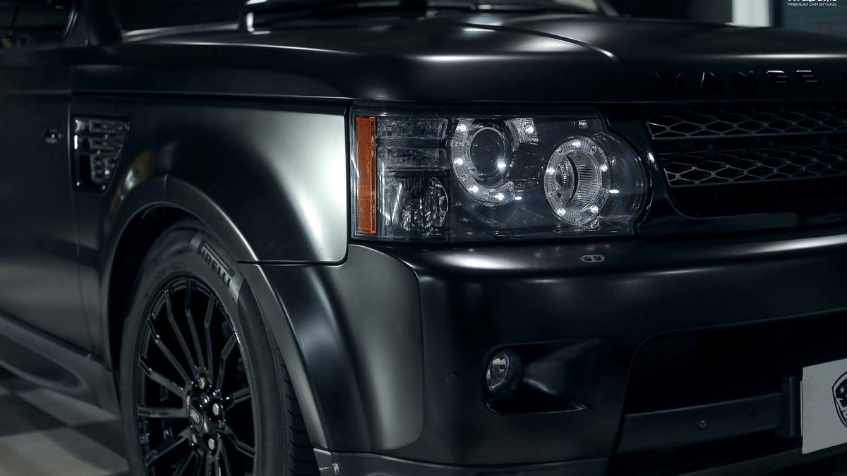 Range Rover Sport - Black Satin wrap - img 1