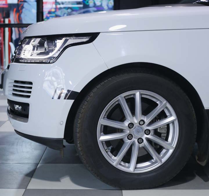 Range Rover Vogue - Grey Gloss wrap - img 2