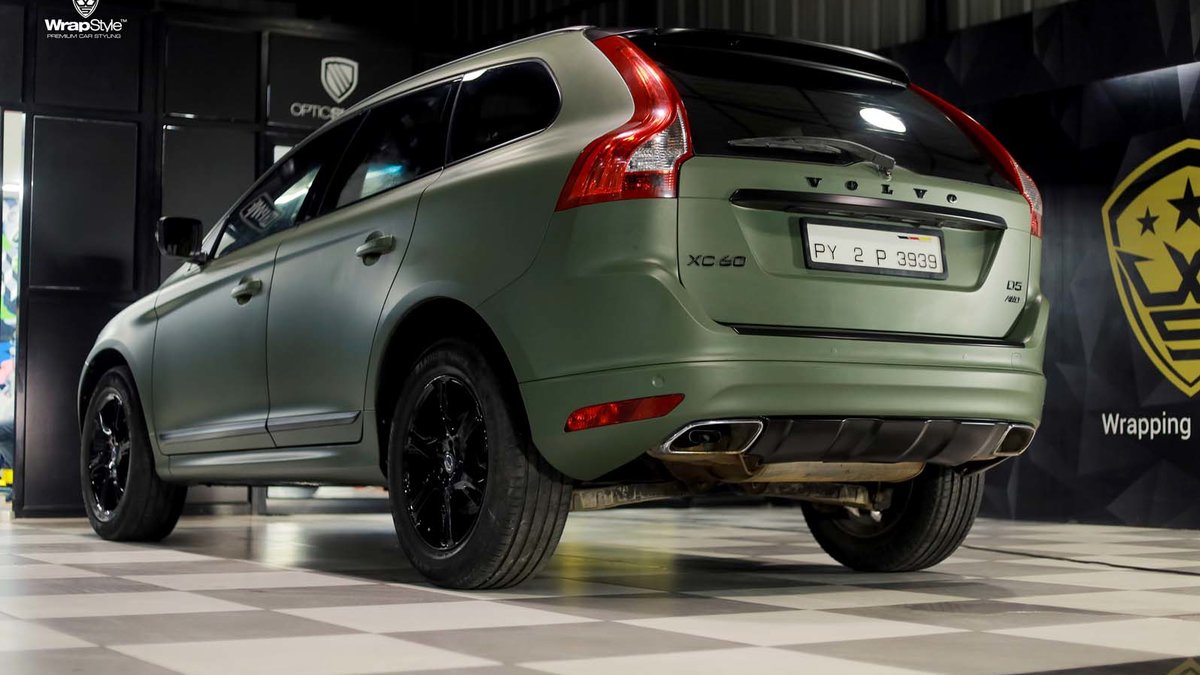 Volvo XC60 - Green Matt wrap - img 3