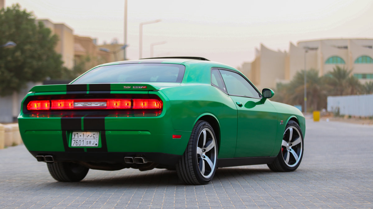 Dodge Challenger - Green Metallic wrap - img 2