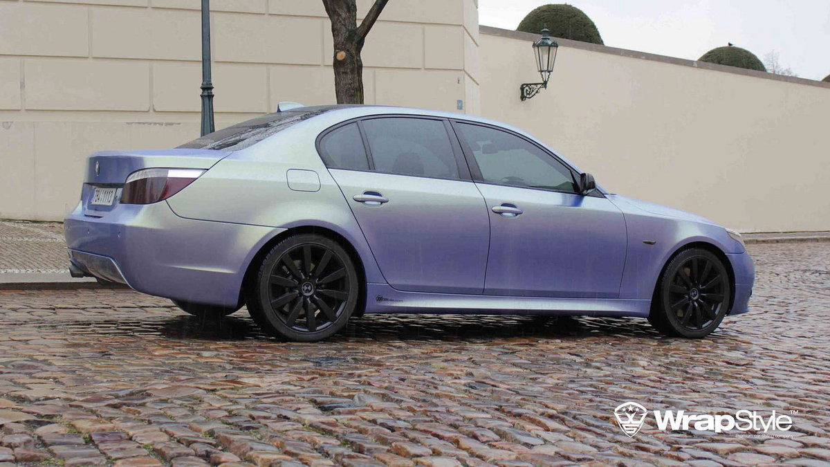 BMW 5 - Blue Starlight Gloss wrap - img 1