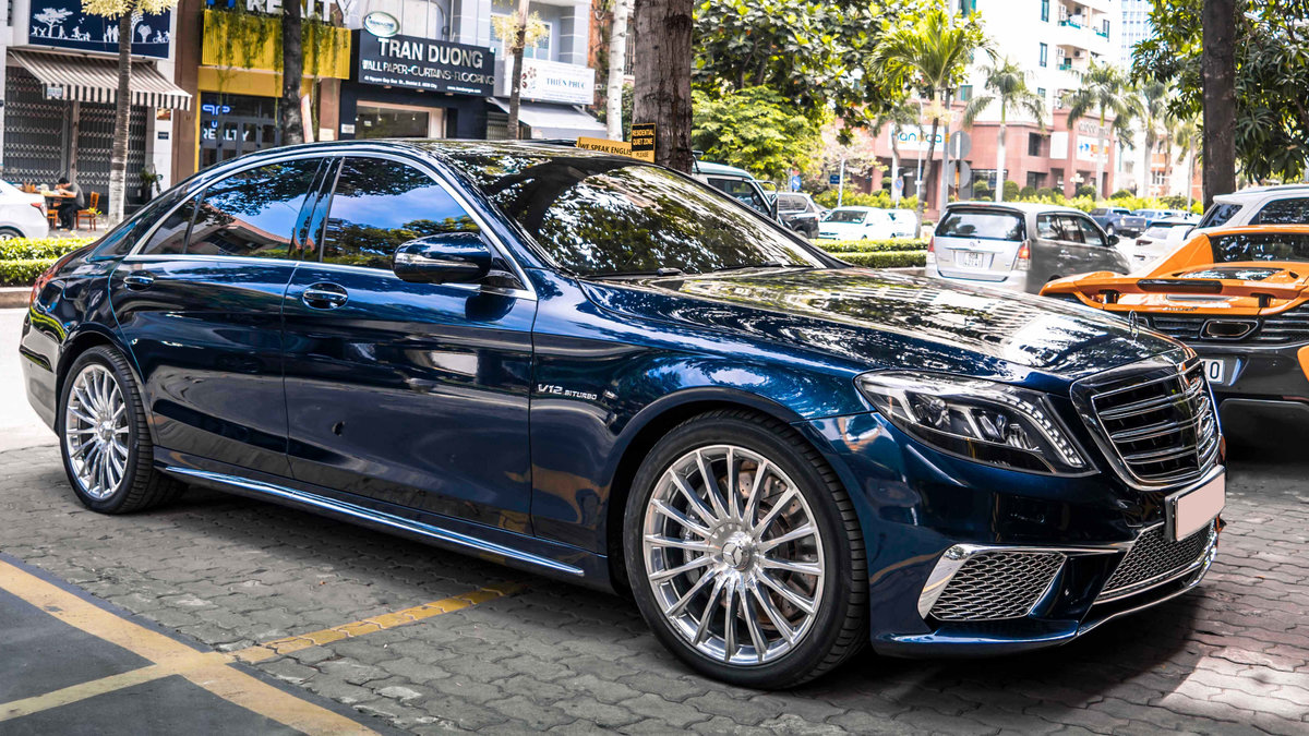 Mercedes-Benz S 65 AMG - Blue Wrap - cover