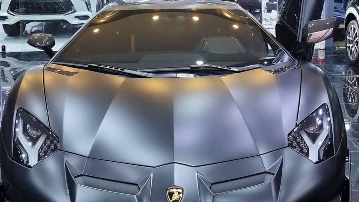 Lamborghini Huracan - Gold & Black Wrap - img 2
