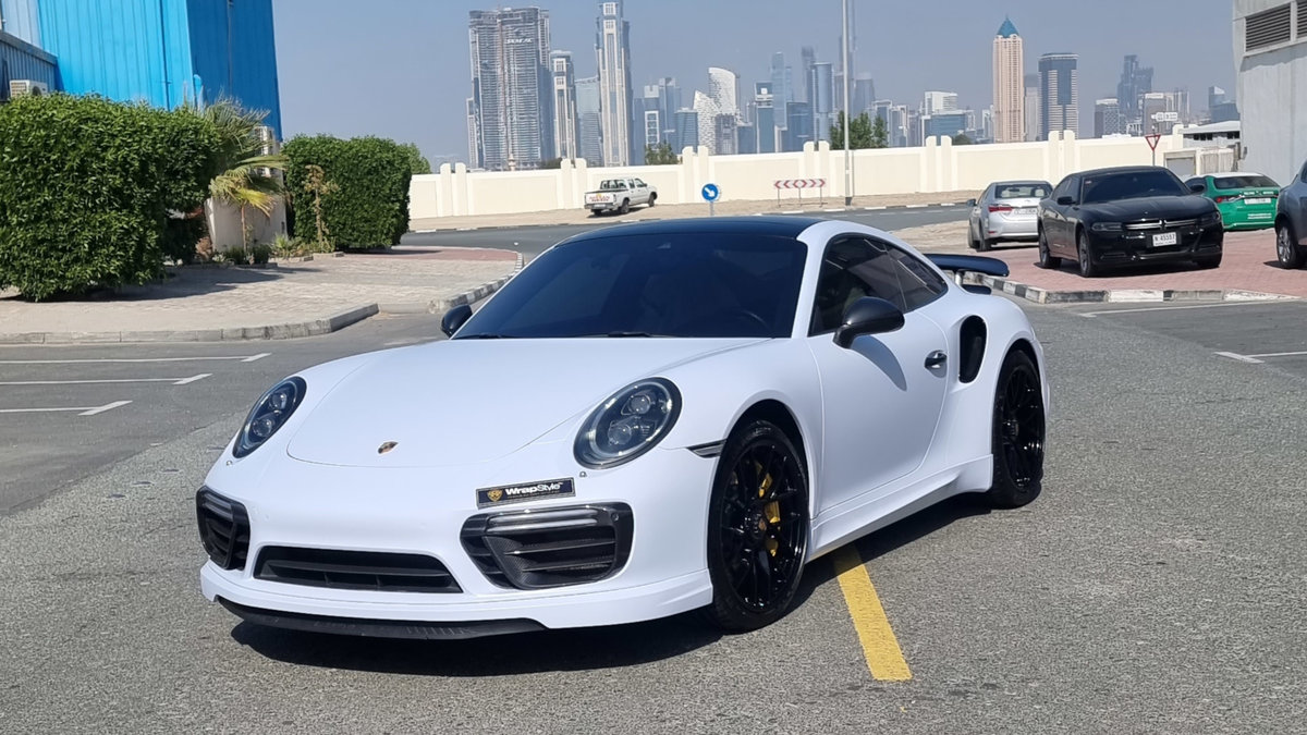 Porsche 911 - Matte White Wrap - img 1