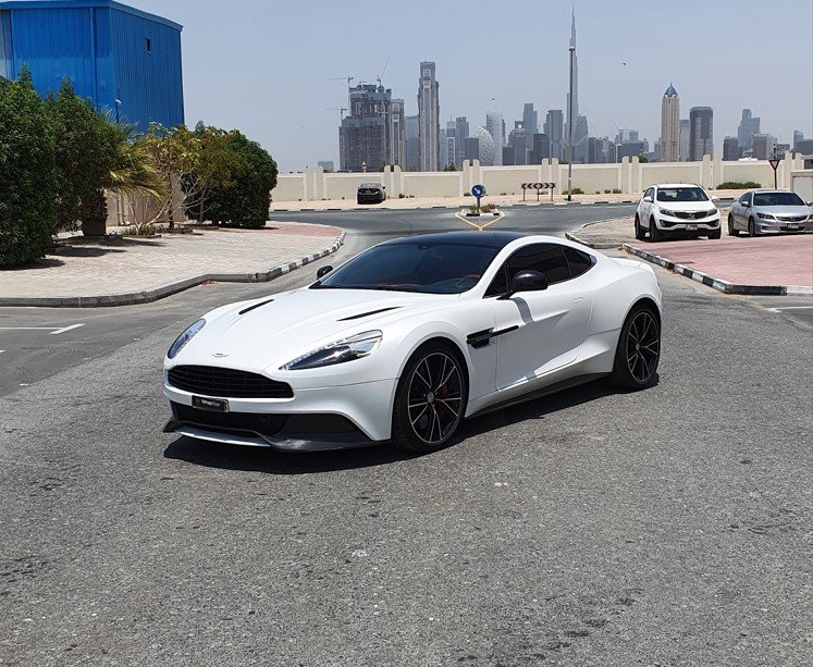 Aston Martin - White Wrap - img 1