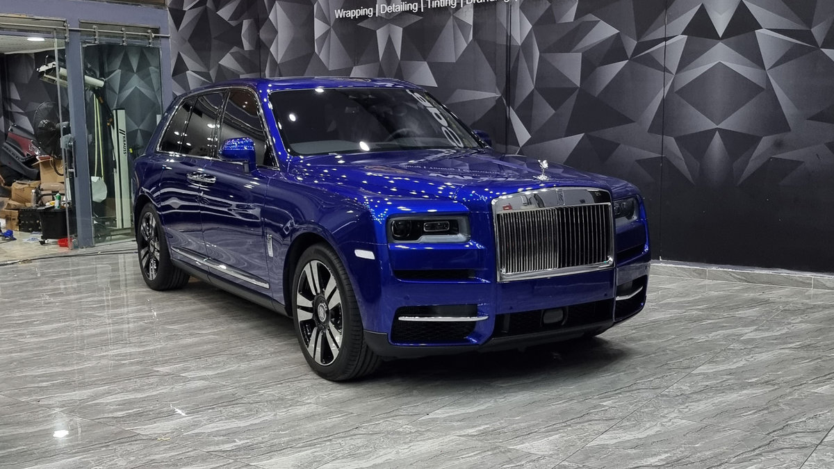 Rolls-Royce Cullinan - Dark Blue Wrap - img 1