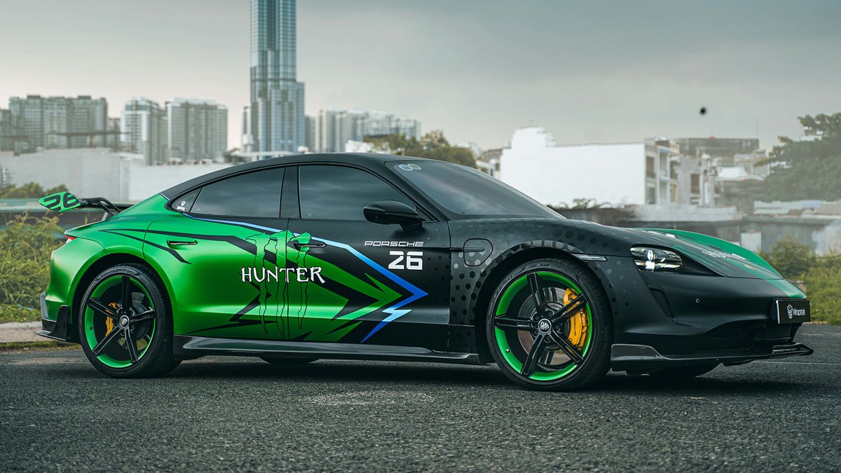 Porsche Taycan - Hunter Monster Wrap - img 1