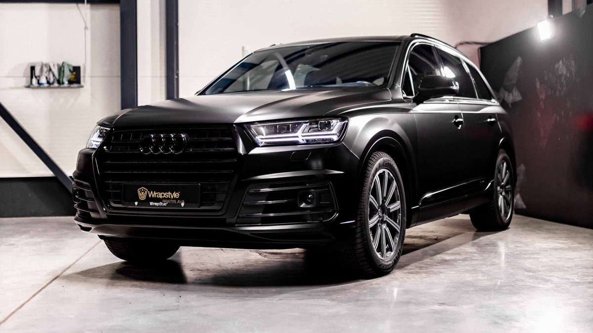 Audi Q7 - Satin Black Wrap - cover