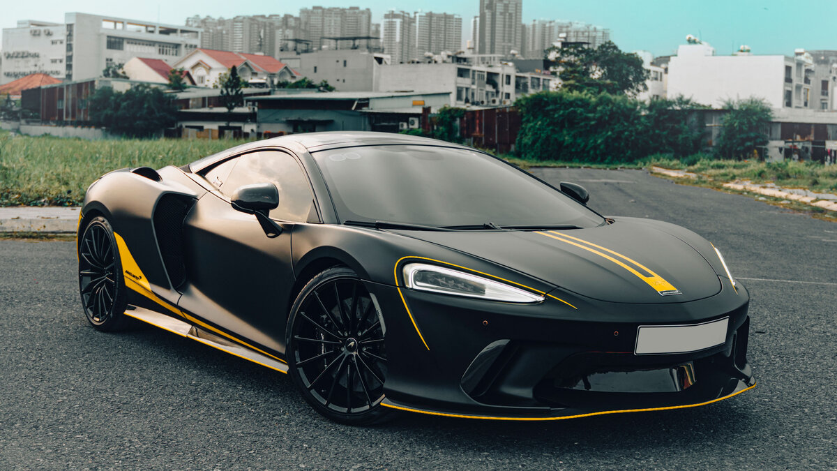 McLaren GT - Black Satin Wrap - img 17