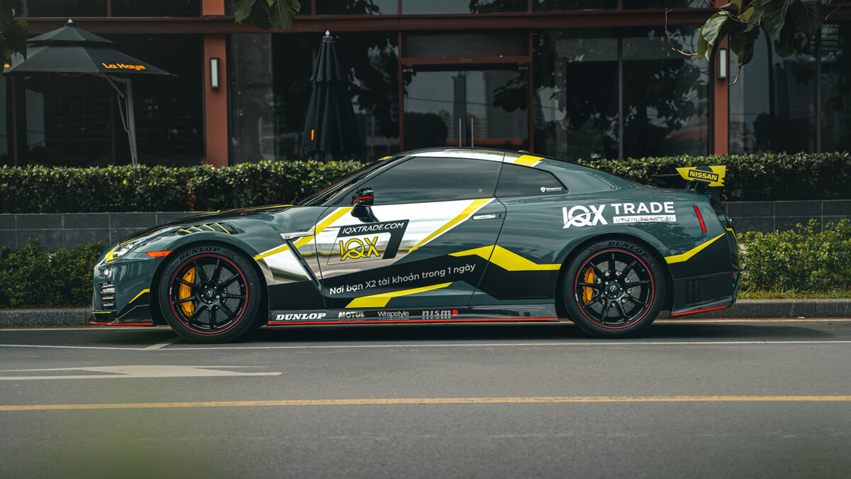 Nissan GT-R - Racing Wrap - cover