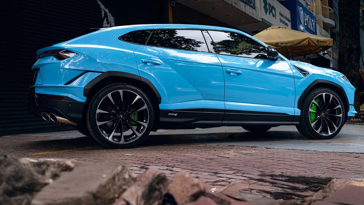Lamborghini Urus S - Ice Blue Wrap - img 16