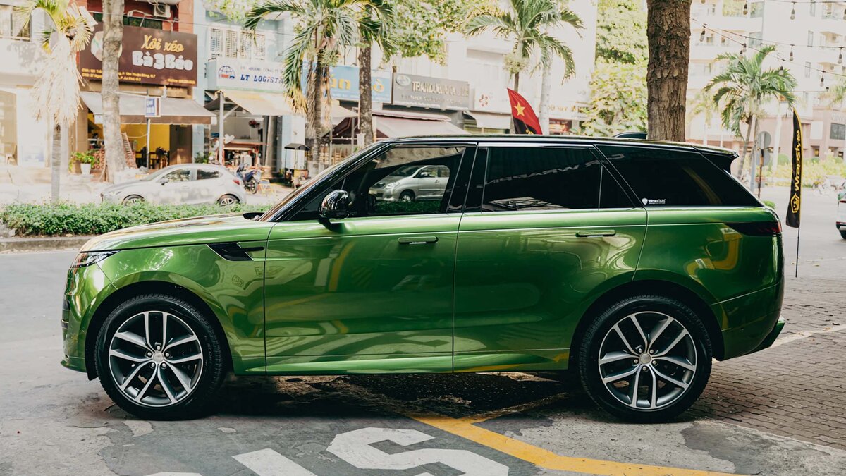 Range Rover Sport - Mamba Green Wrap - img 1