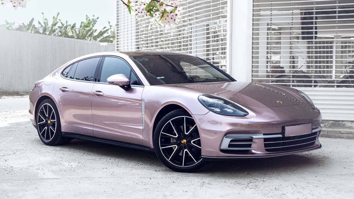 Porsche Panamera - Metallic Rose Wrap - img 2