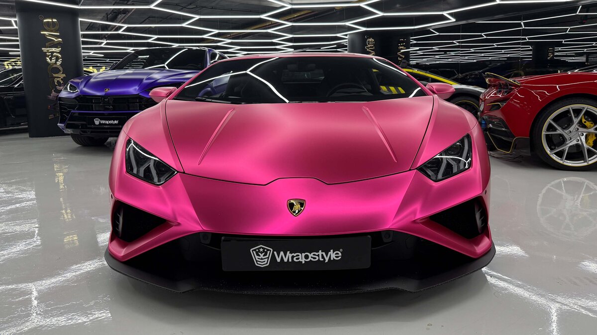 Lamborghini Huracan - Pink Chrome Wrap - img 2
