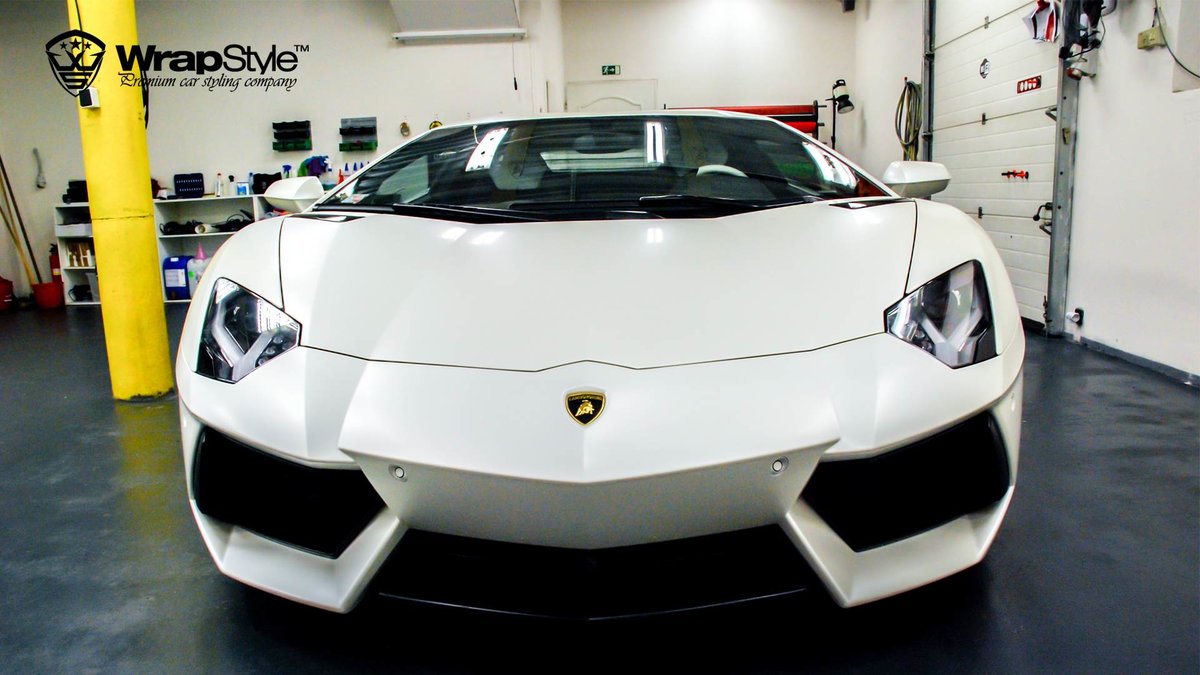 Lamborghini Aventador - White Pearl wrap - img 3