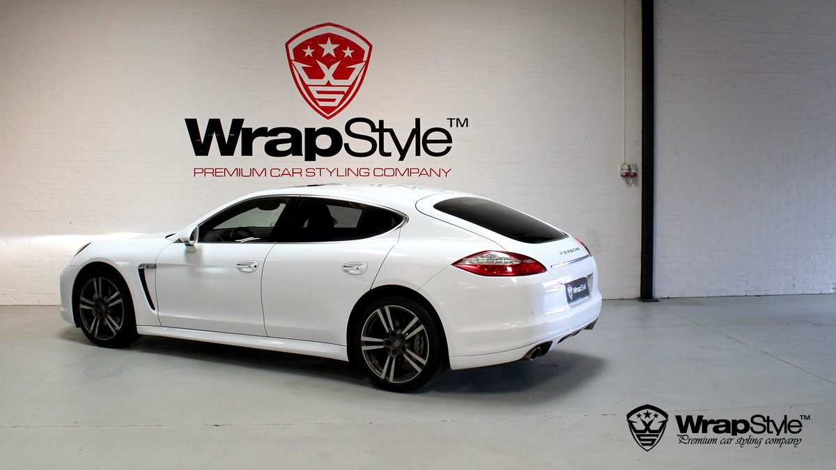 Porsche Panamera - White Gloss wrap - img 1